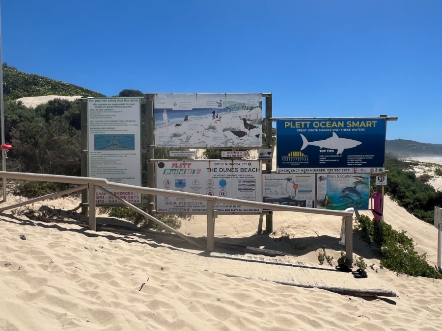 4 Bedroom Property for Sale in Keurboomstrand Western Cape